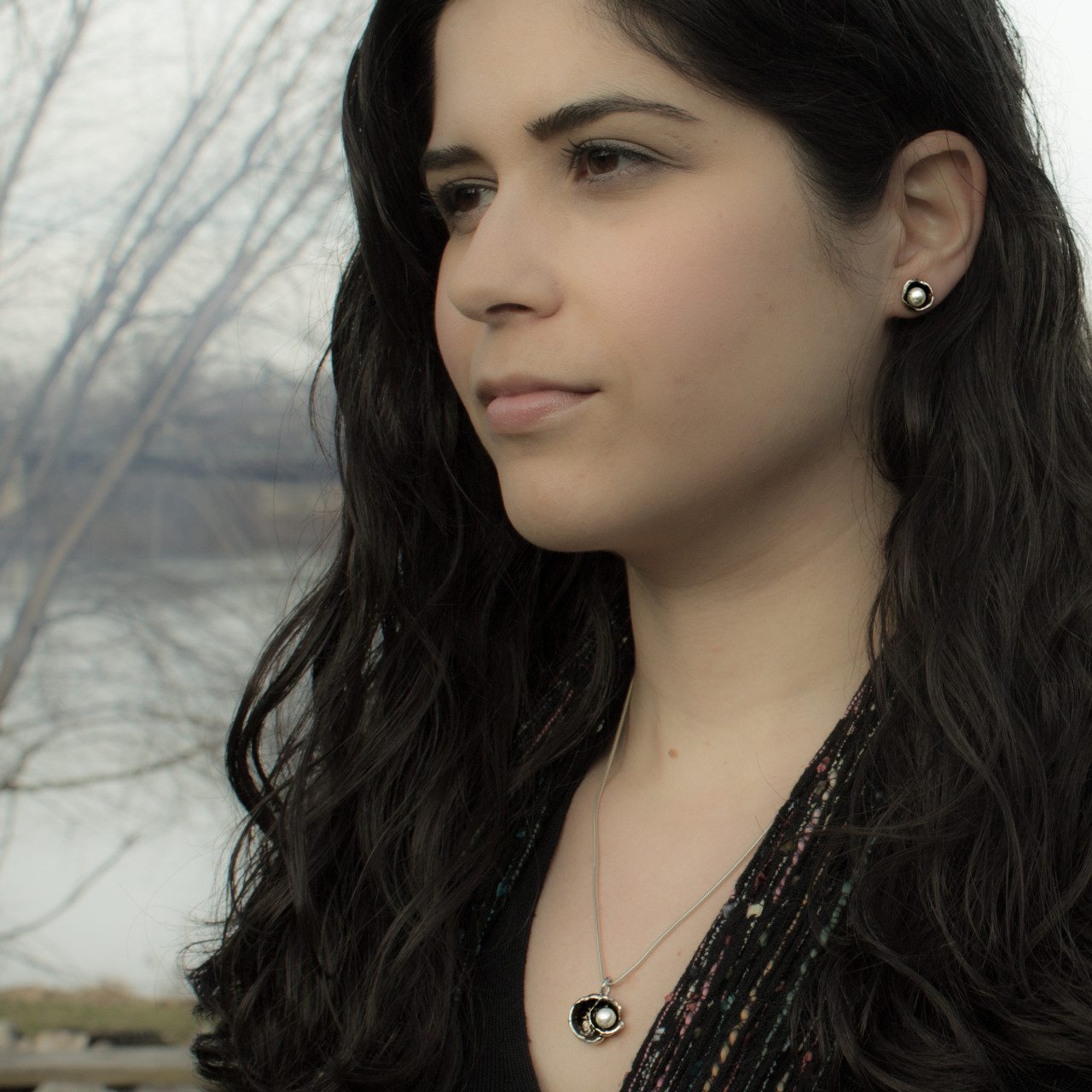 Sparrow & Lilly Pearl Shell Icon Necklace